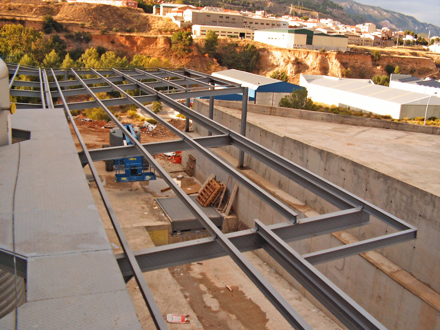 estructura metálica ampliación nave industrial realizada por Cuberfont
